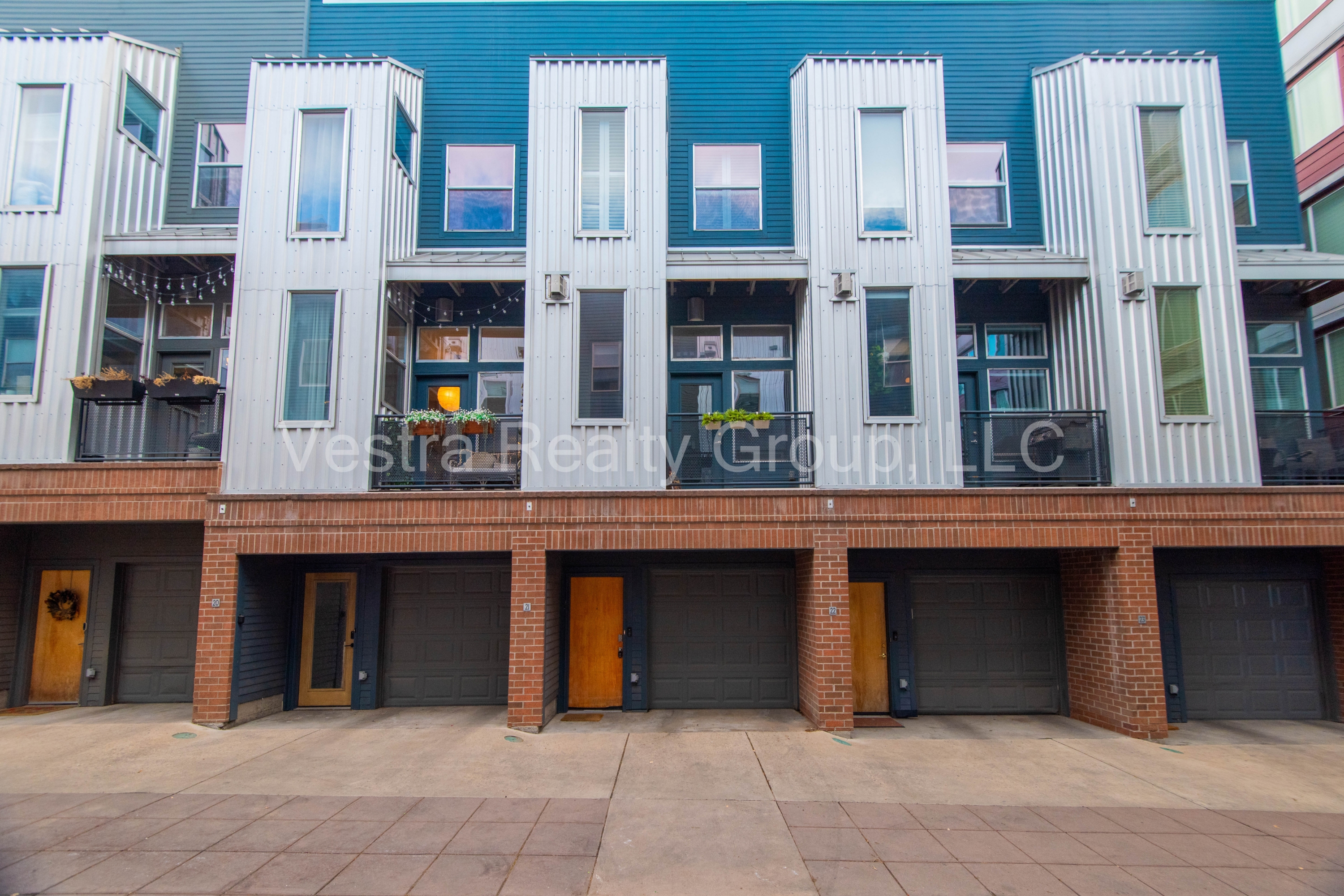 2680 Blake Street - 21